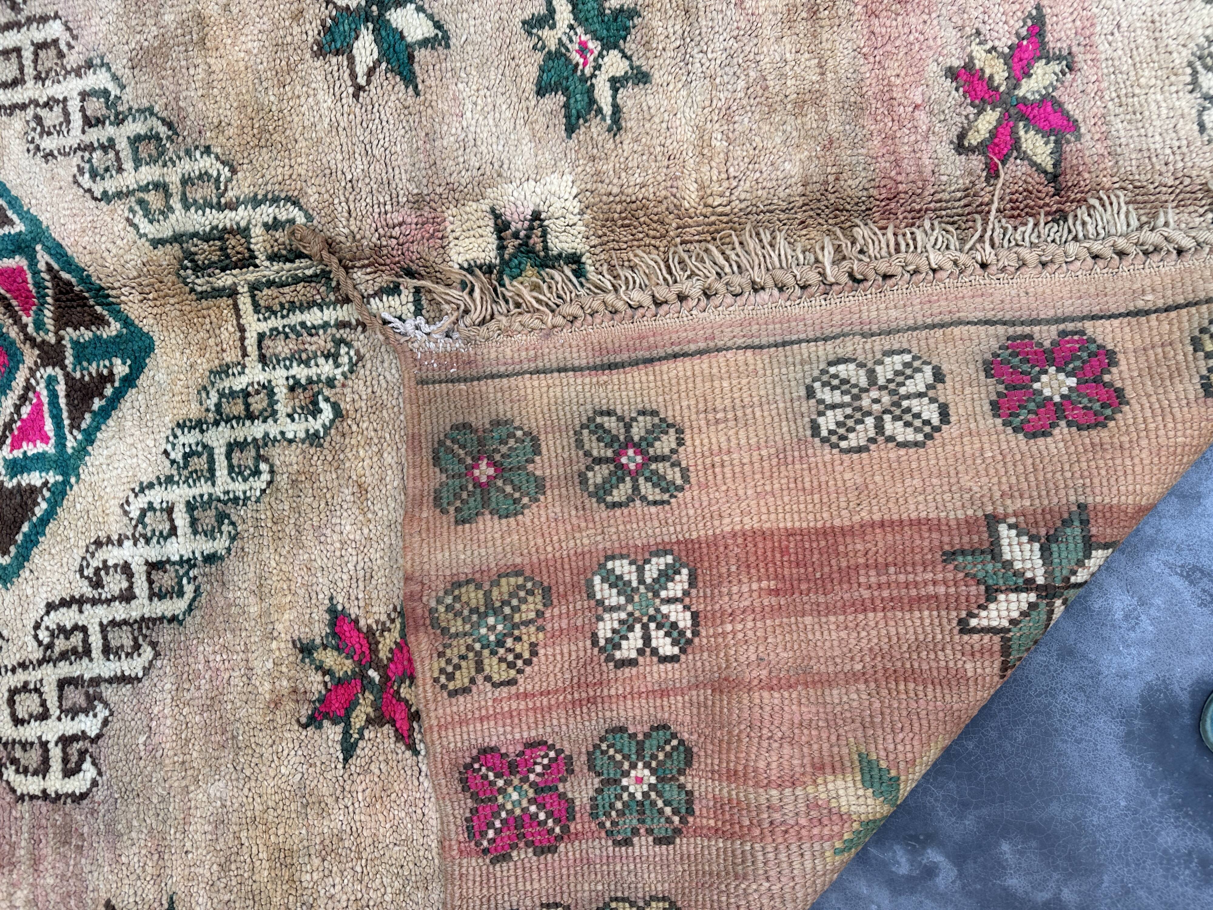 Moroccan carpet - 190 x 290 cm