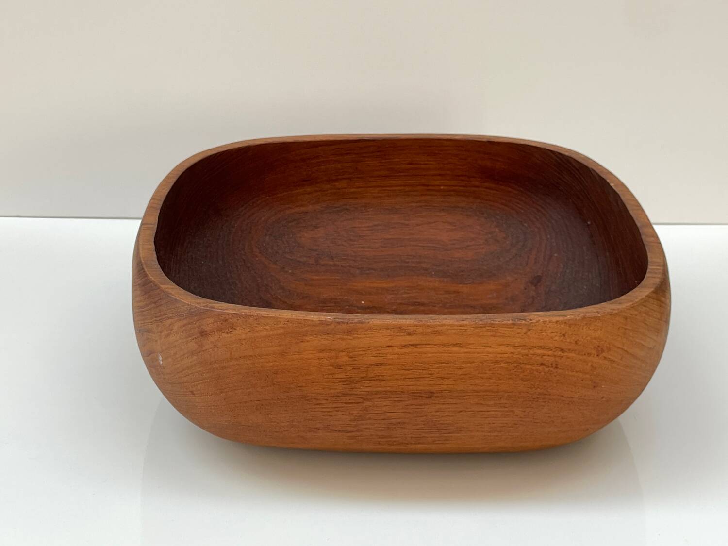 Large vintage teak salad bowl or centrepiece, 1960s design.