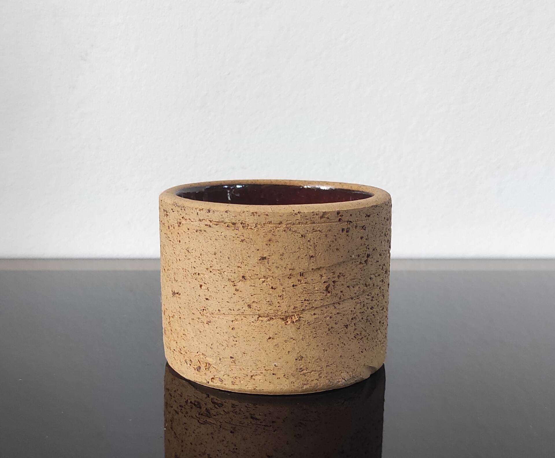 Cup, pot in raw pyrite stoneware and glaze