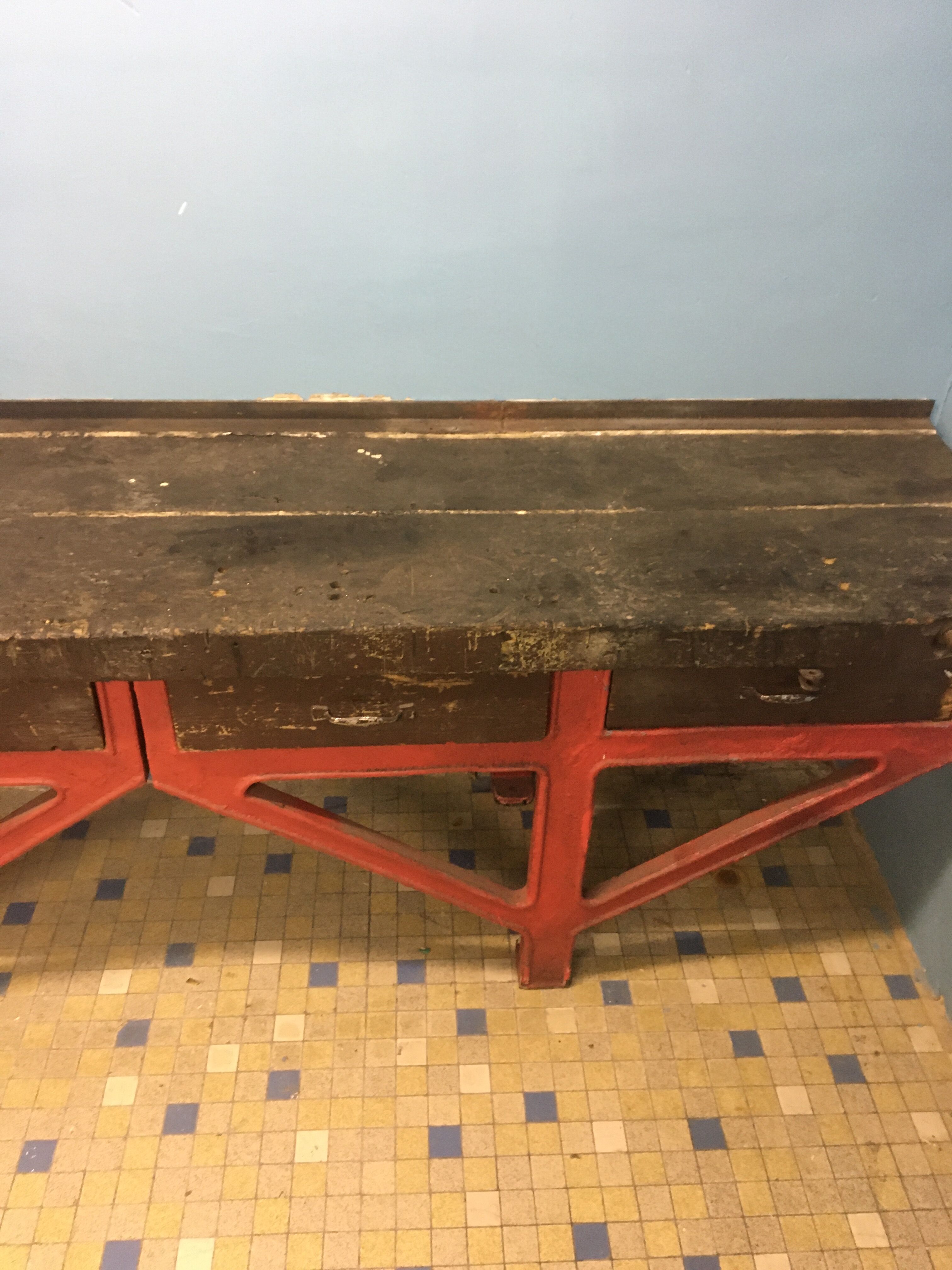 Former industrial workbench