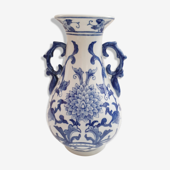 Vase porcelain from china "la dolce vita bluescrollcollection by ja designs"
