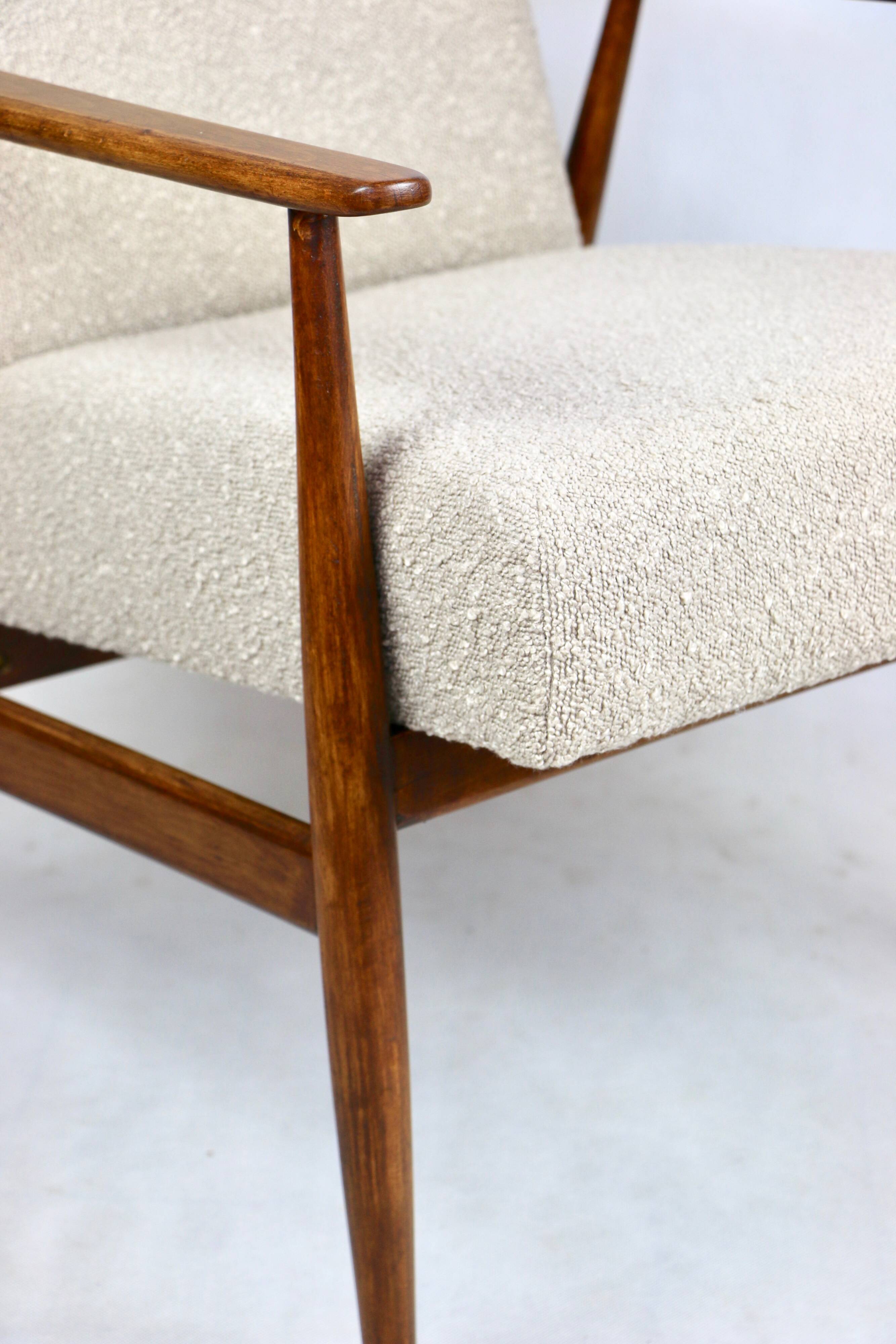 Armchair 'Lis', 1970s beige boucle design by Henryk Lis - natural wood