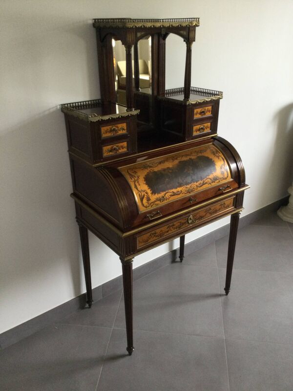 Bonheur Du Jour De Style Louis XVI En Acajou