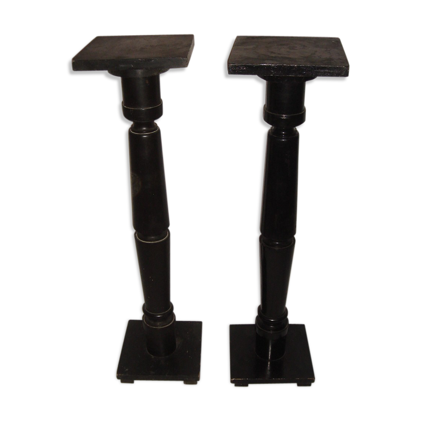 2 black wooden columns from 1970