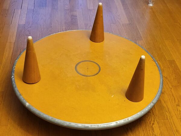 Table basse Sir Terence Conran pour Conran shop Paris  plateau zinc 1997