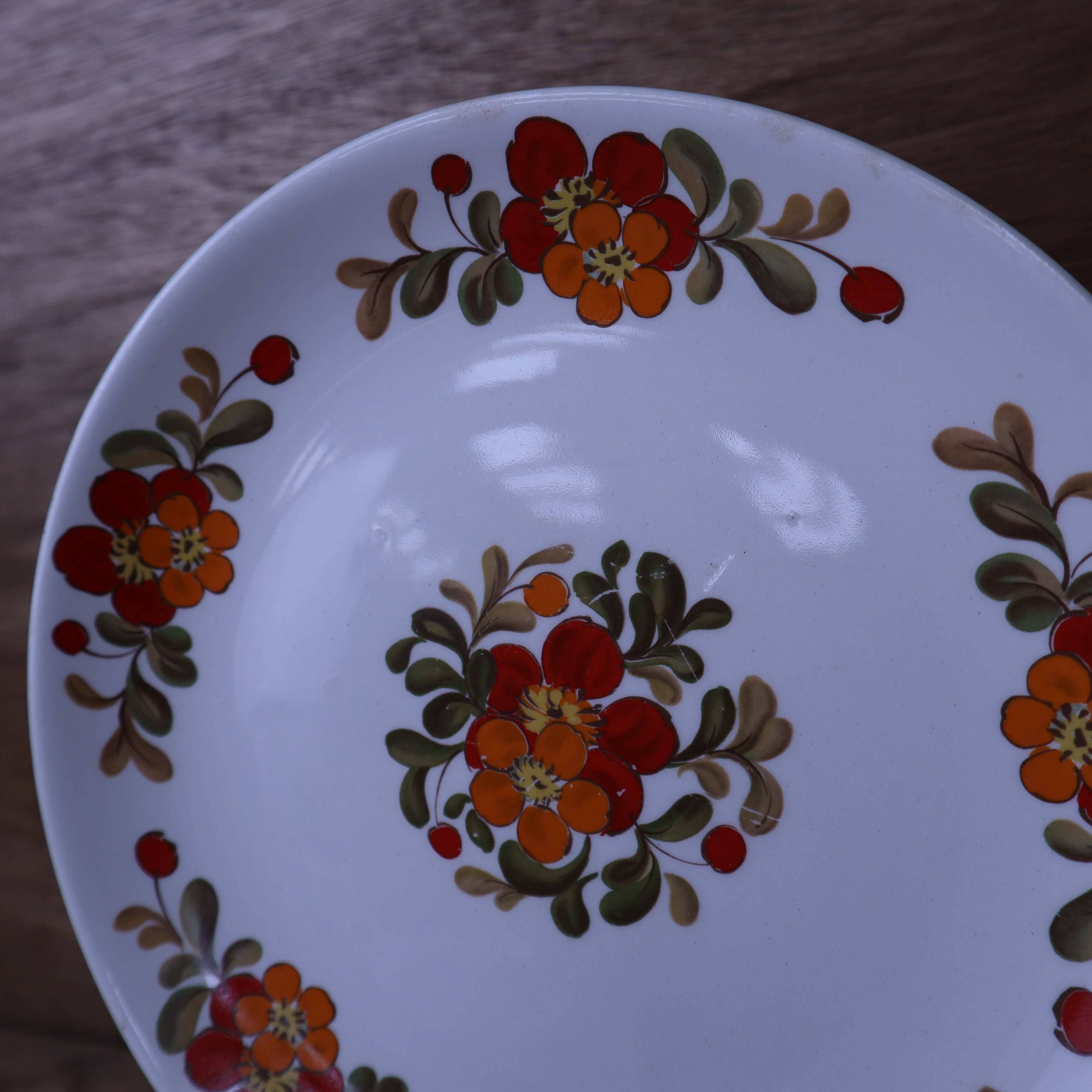 Set of 9 plates 20.5cm Moulin des Loups Manitoba model