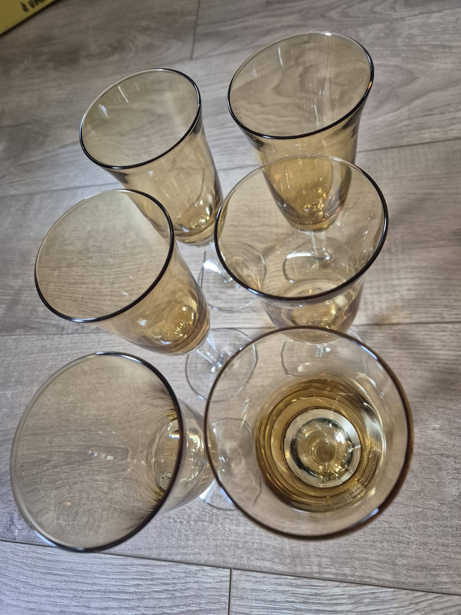 Yellow champagne flutes