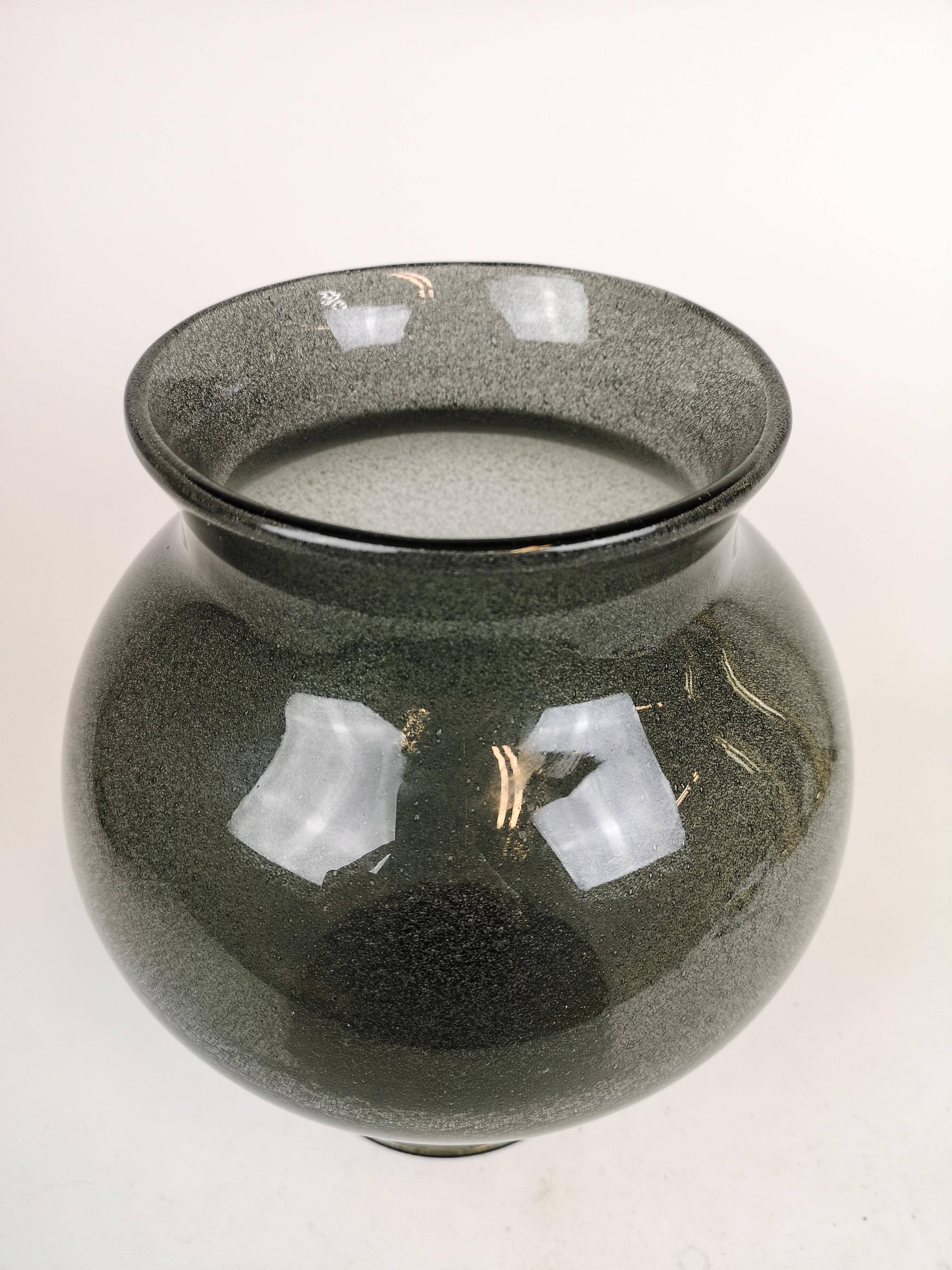 Large mid-century bowl by Erik Höglund, Boda, Sweden.