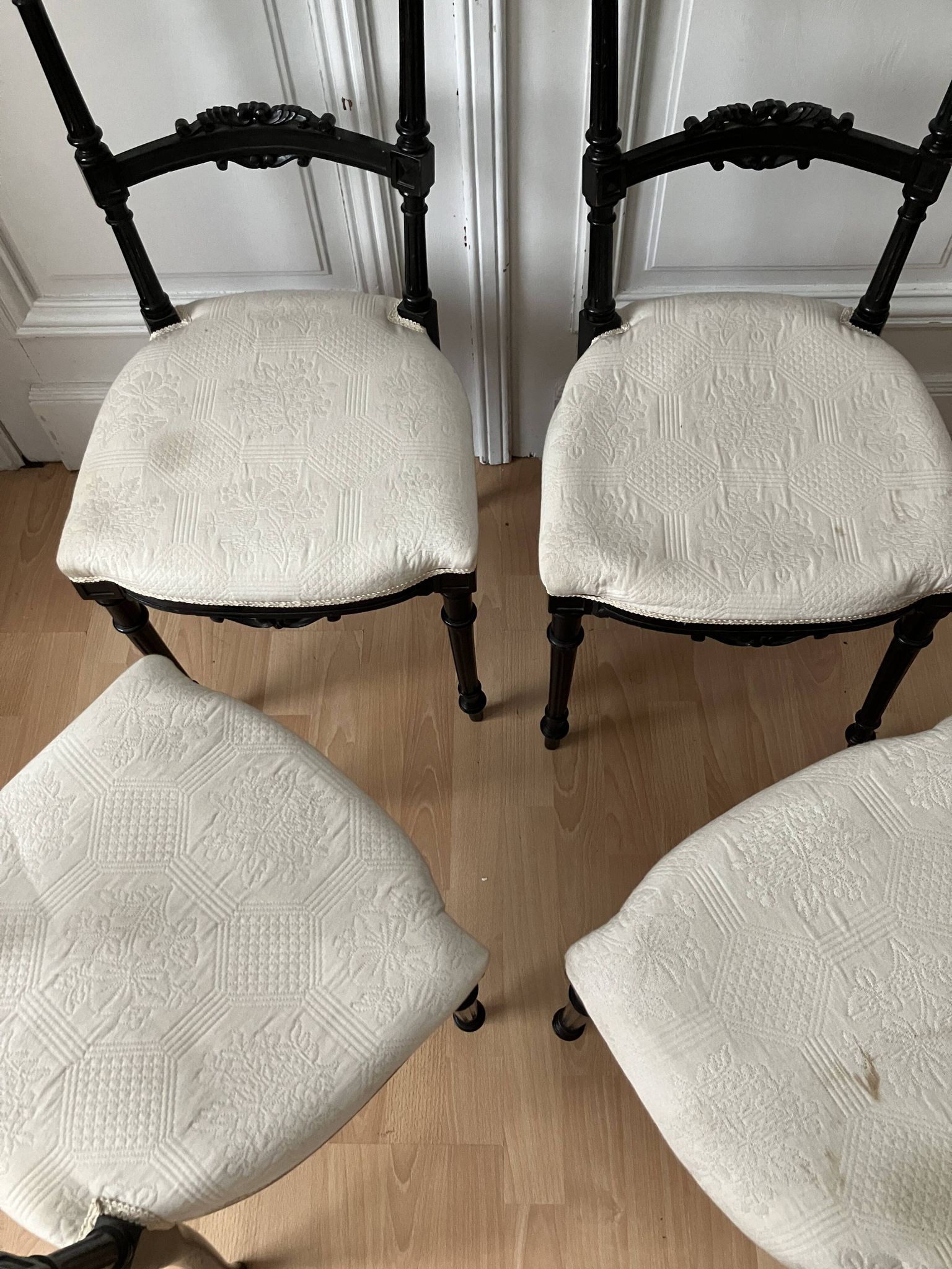 4 chaises volantes Napoléon III