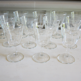 Service de 33 verres à pied & carafe