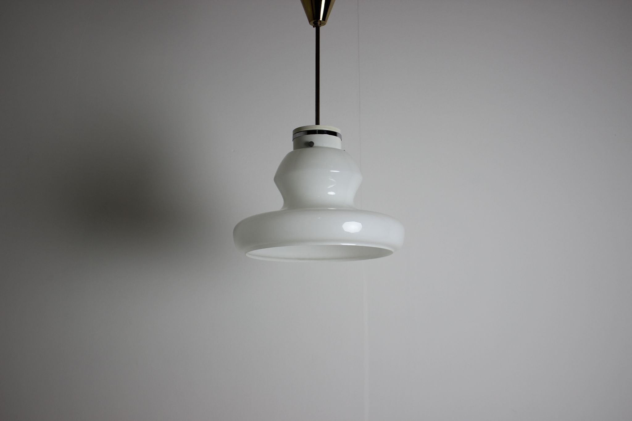 Pédant en verre du milieu du siècle par napako, années 1960