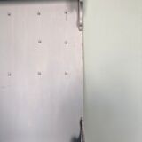 Ancien meuble a suspendre porte-outil peint en gris