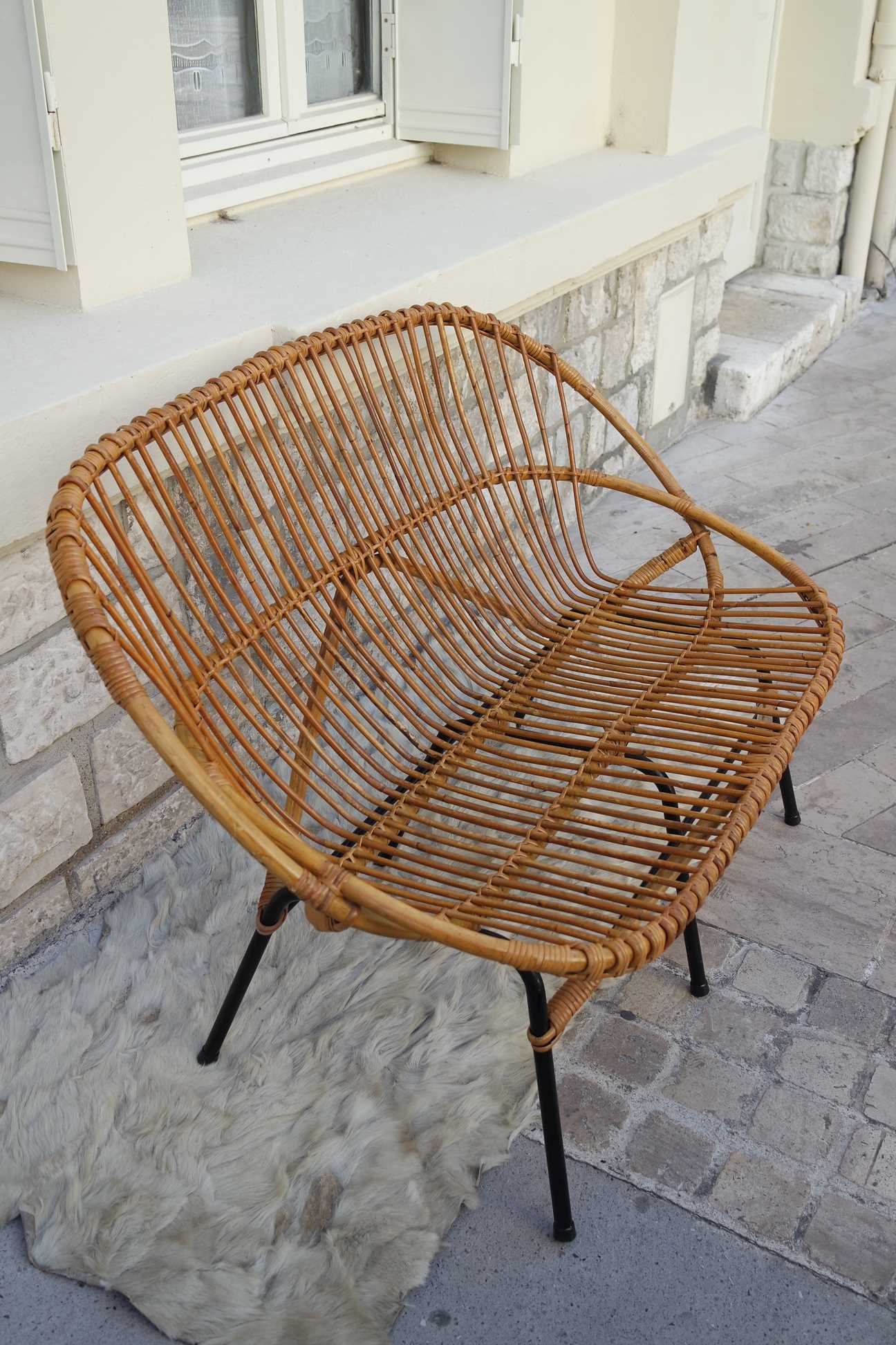 Rattan bench feet metal