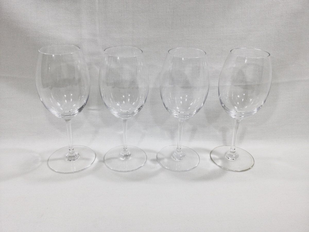 Set of 4 Baccarat balloon wine glasses