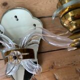 Applique murale ancienne en laiton et verre cristal