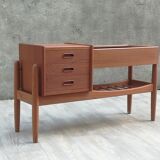 Sidebaord teak with planter by A. W. Iversen to Vinde Møbelfabrik, 1960
