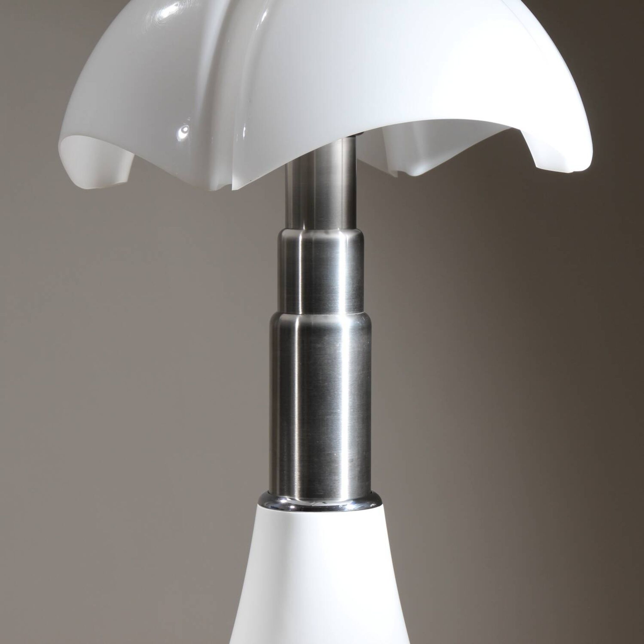 Large Lamp ‚Pipistrello 620‘ by Gae Aulenti for Martinelli Luce | Italy