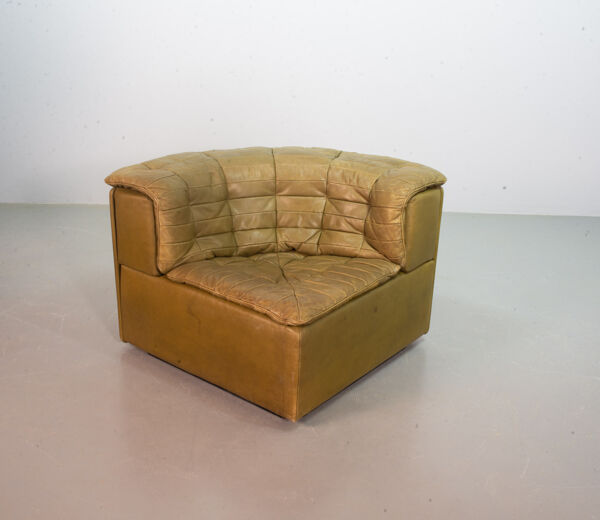 Canapé modulaire De Sede DS11 en cuir vert olive, 6 éléments. Années 1970.