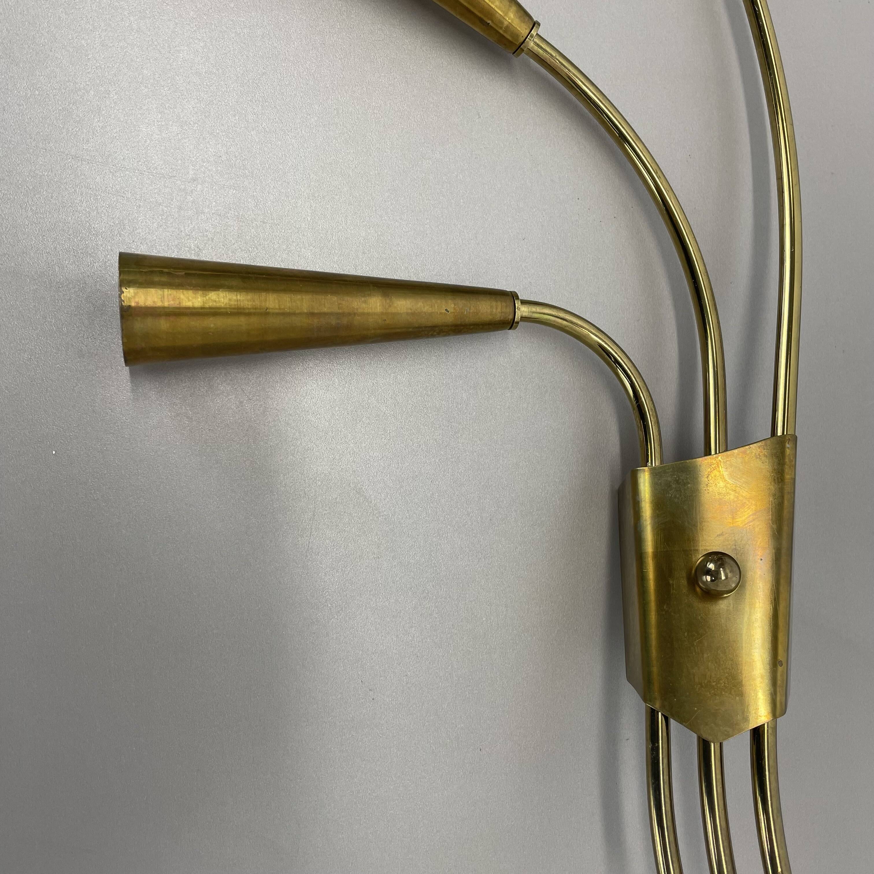 rare minimalist 53cm Brass Stilnovo Style Theatre Wall Light Sconce, Italy 1950s