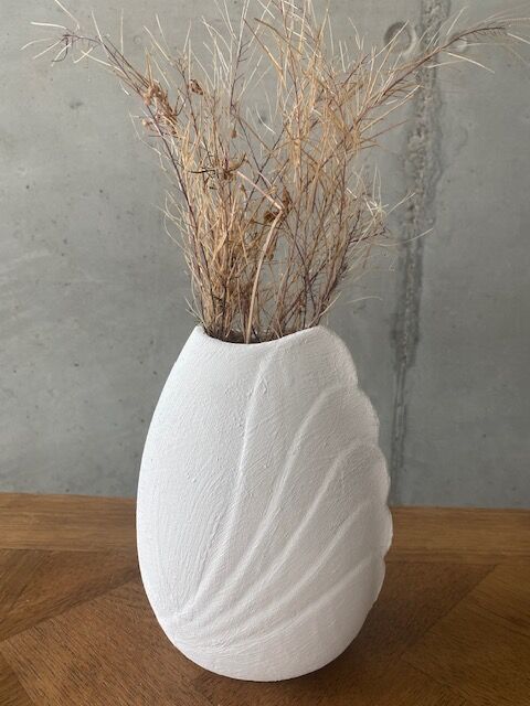 Bleached sandstone vase