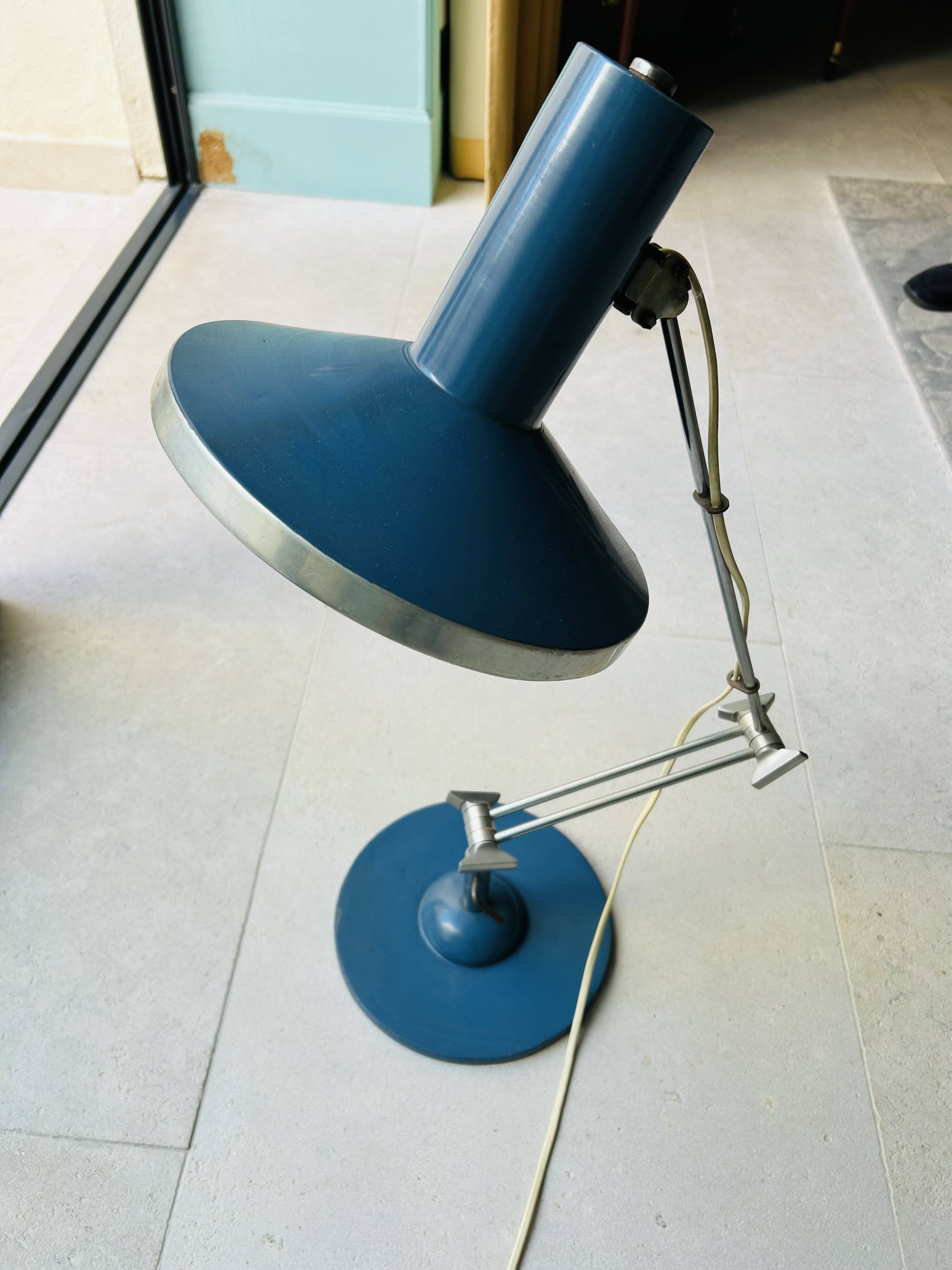 Industrial lamp