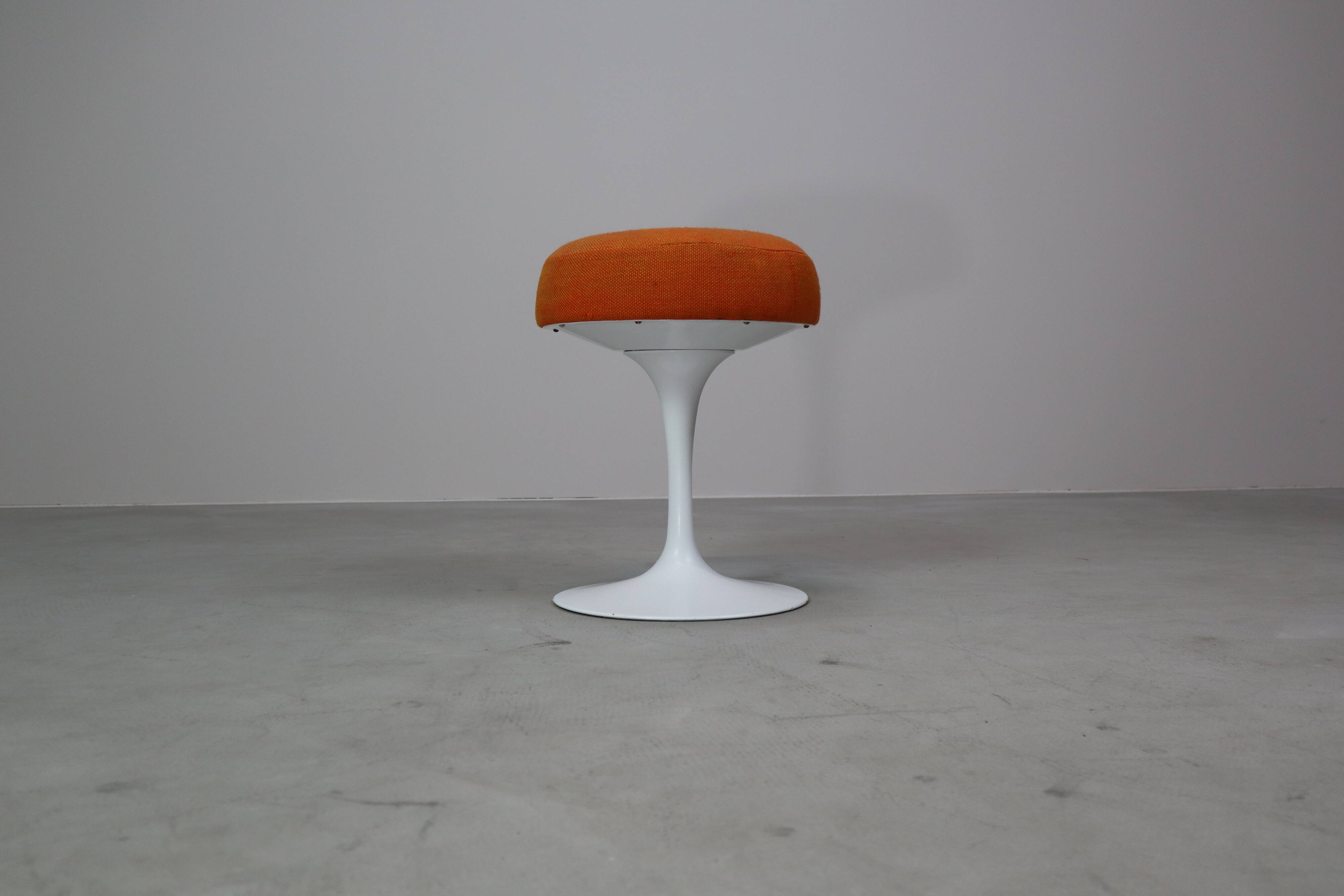 Pair of Eero Saarinen Tulip Stools for Knoll International