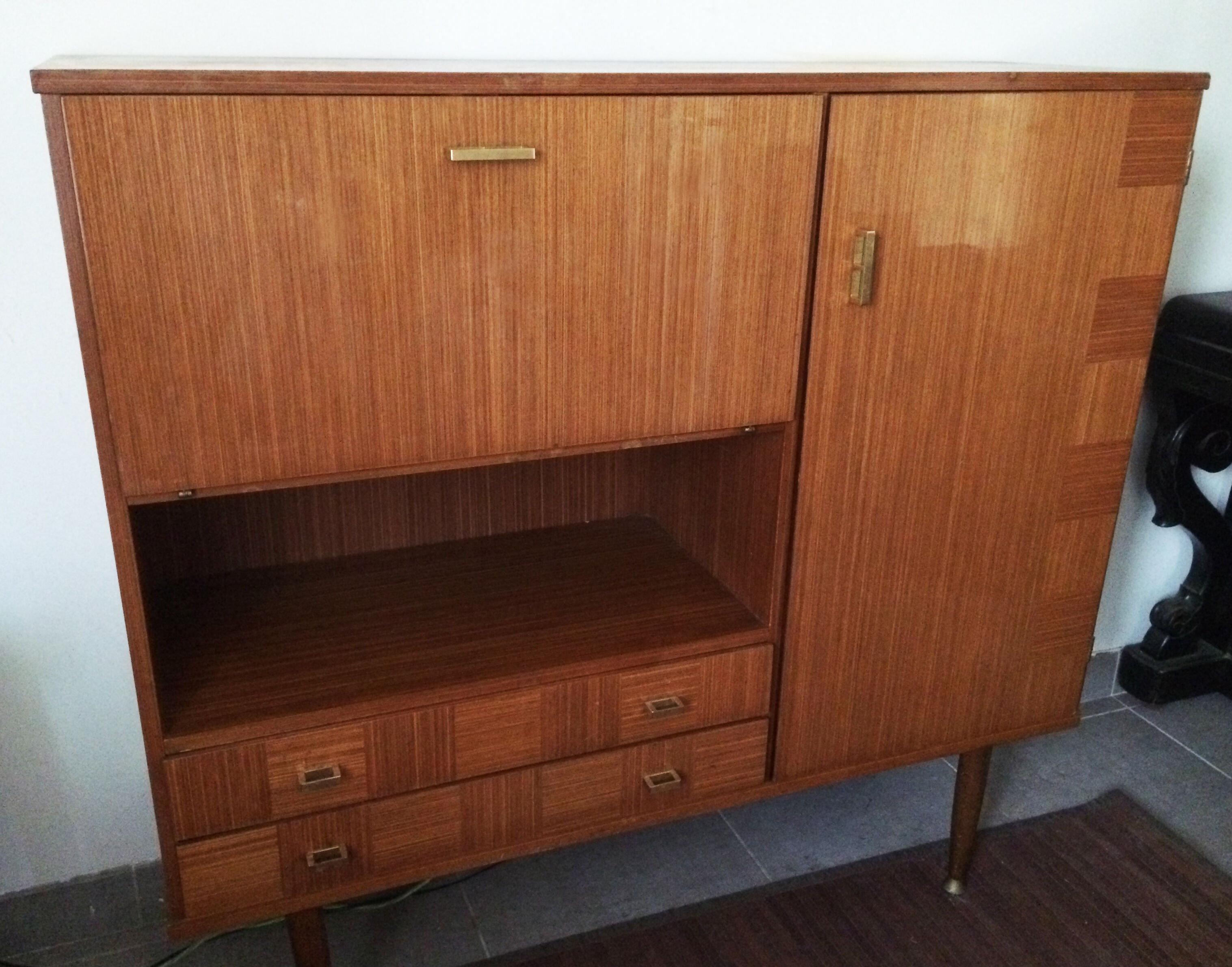Varnished mahogany buffet 1950/60