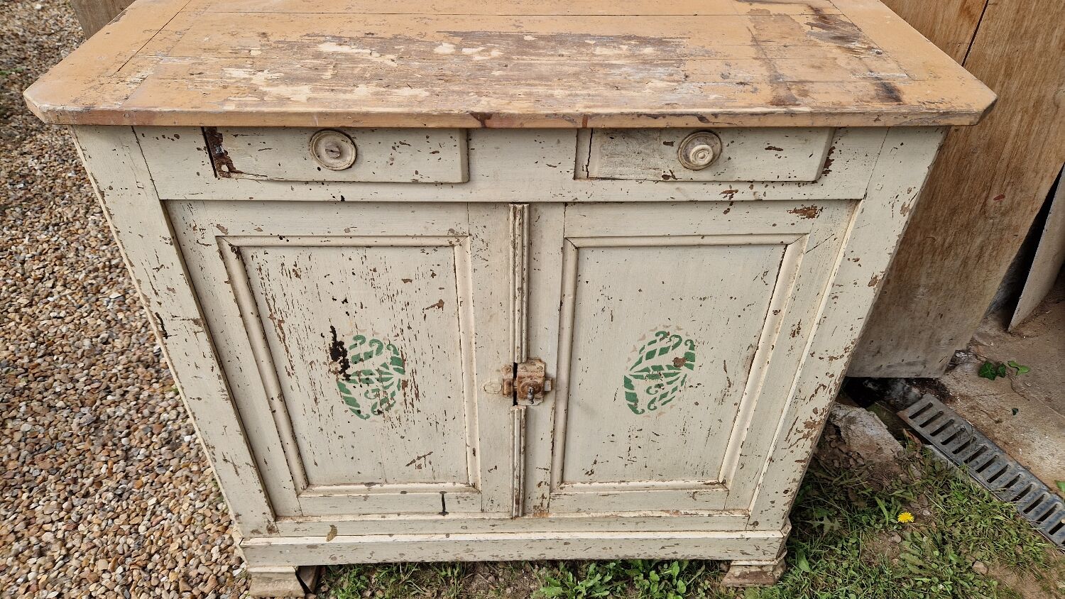 Parisian buffet in its own juice