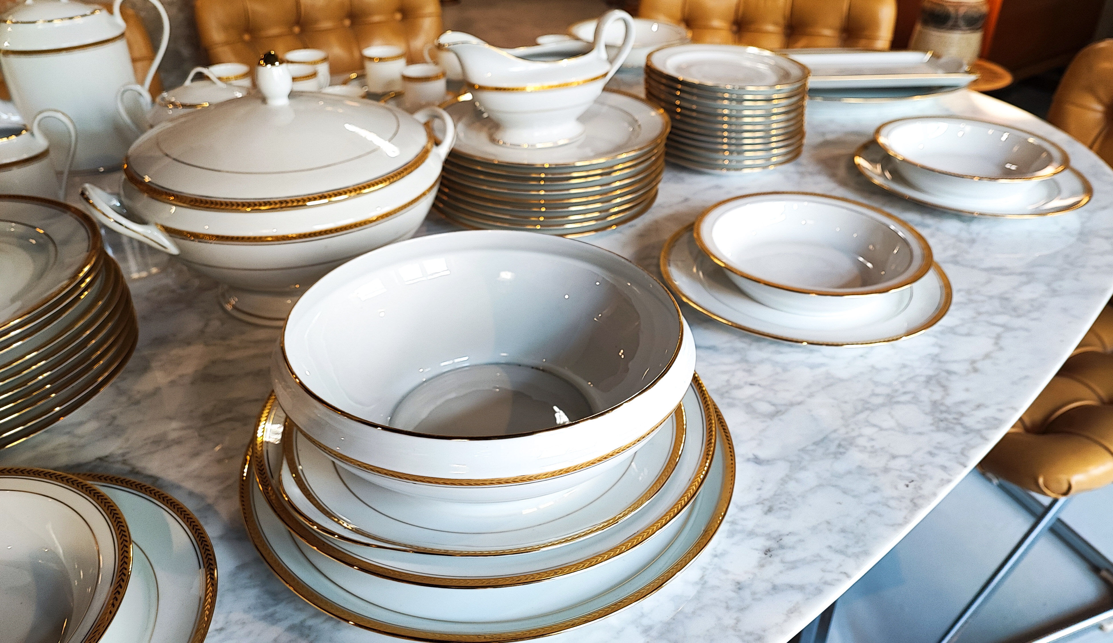 Limoges porcelain service 86 pieces gold 24K