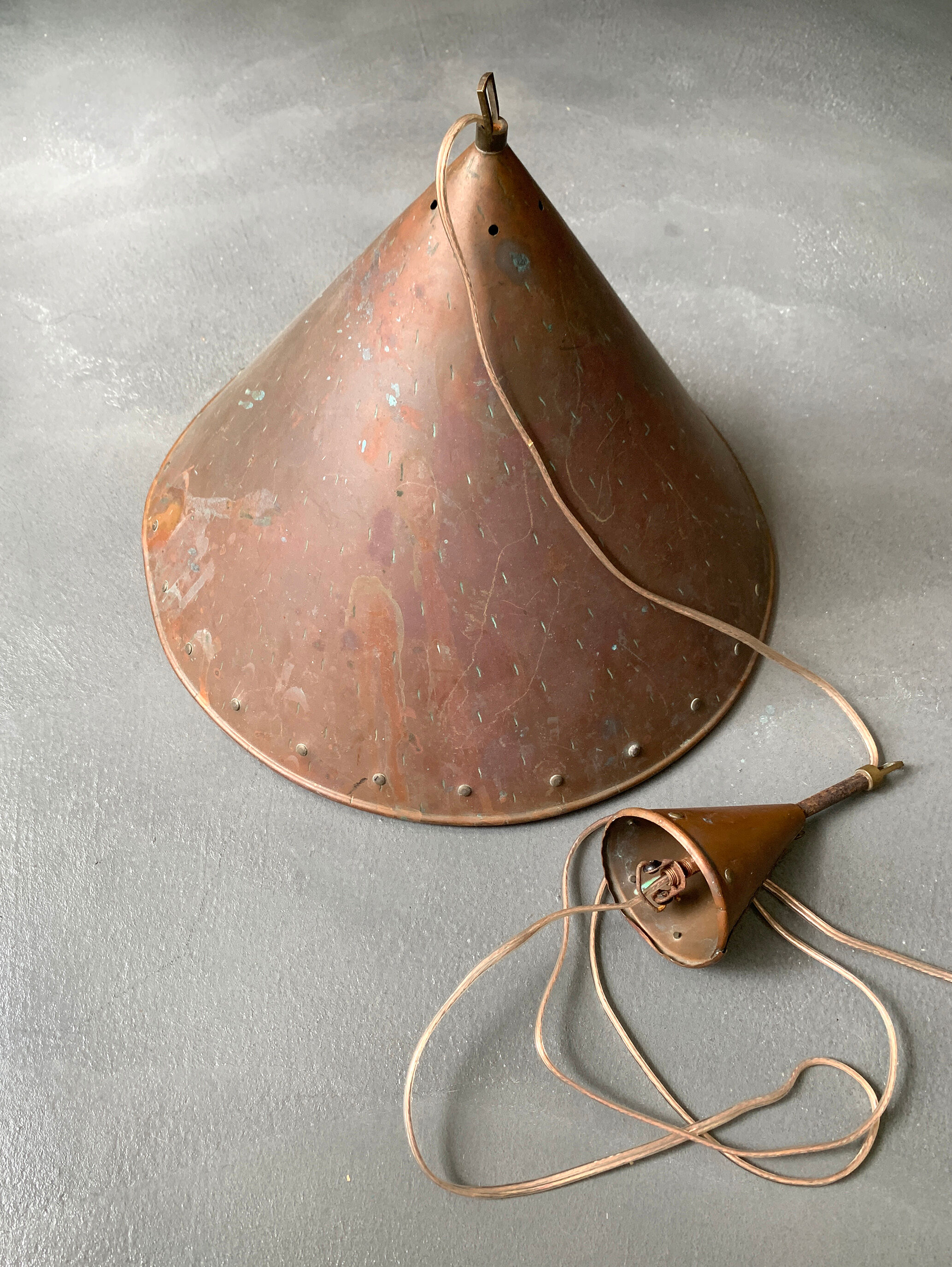 Brutalist pendant lamp, hand-hammered copper, E.S Horn Aalestrup, Denmark 1950-60