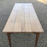 Farm table