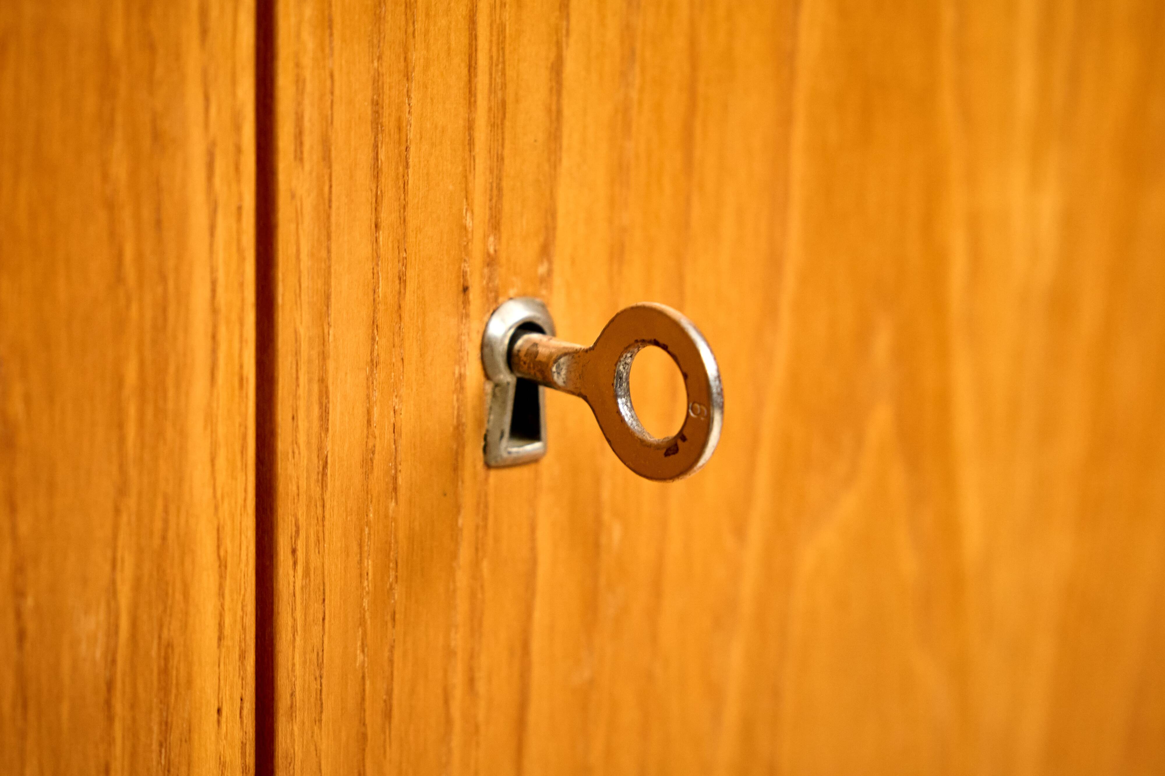 Bibliothèque / Vitrine vintage TATRA, années 1960, Tchécoslovaquie
