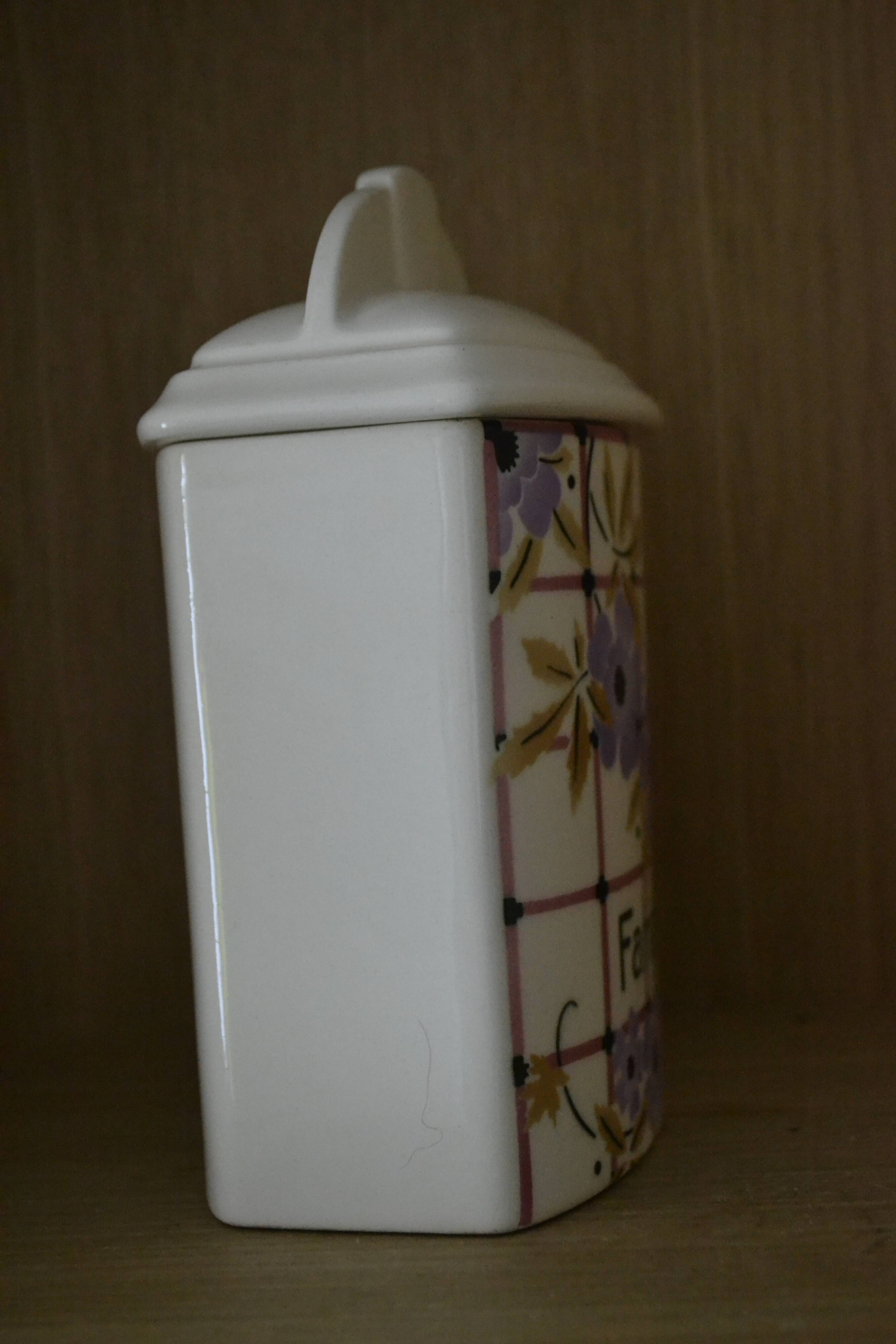 Purple flower flour pot