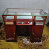 Emile Hoch window counter