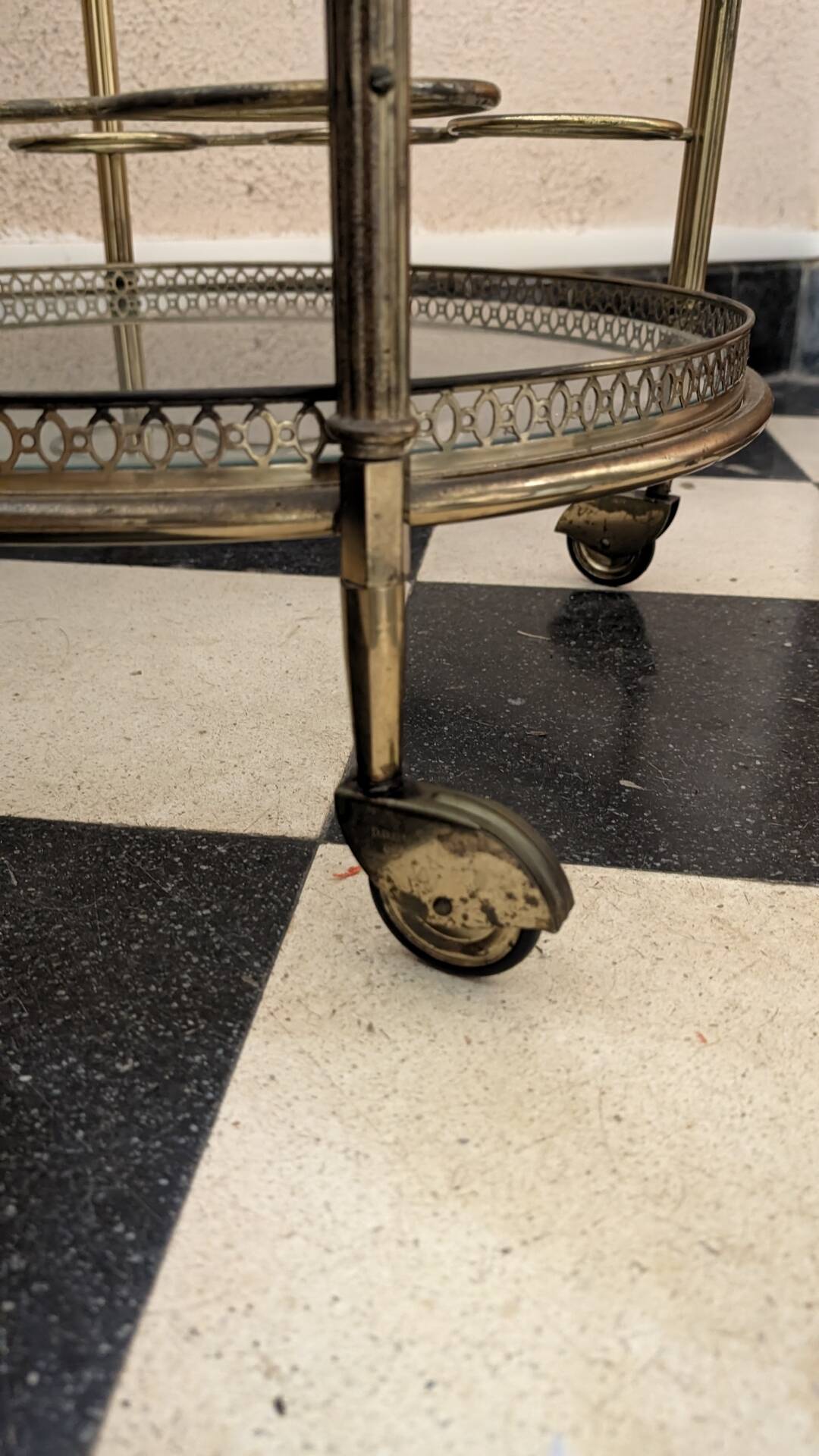 Desserte chariot bar en laiton et verre