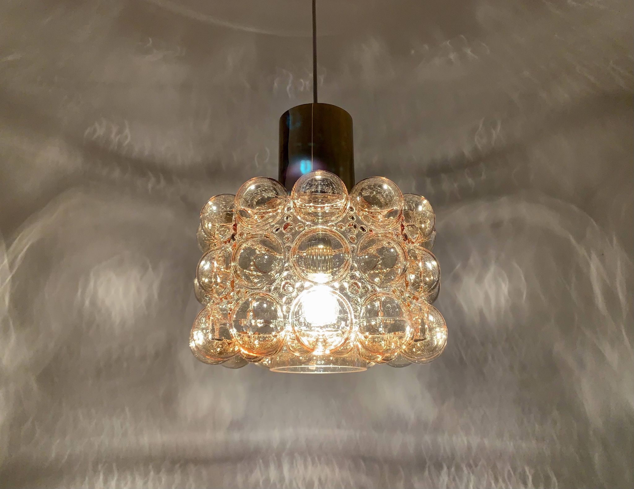 1 of 2 Large Bubble Glass Pendant Lamps by Helena Tynell for Glashütte Limb