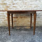 Folding tray table