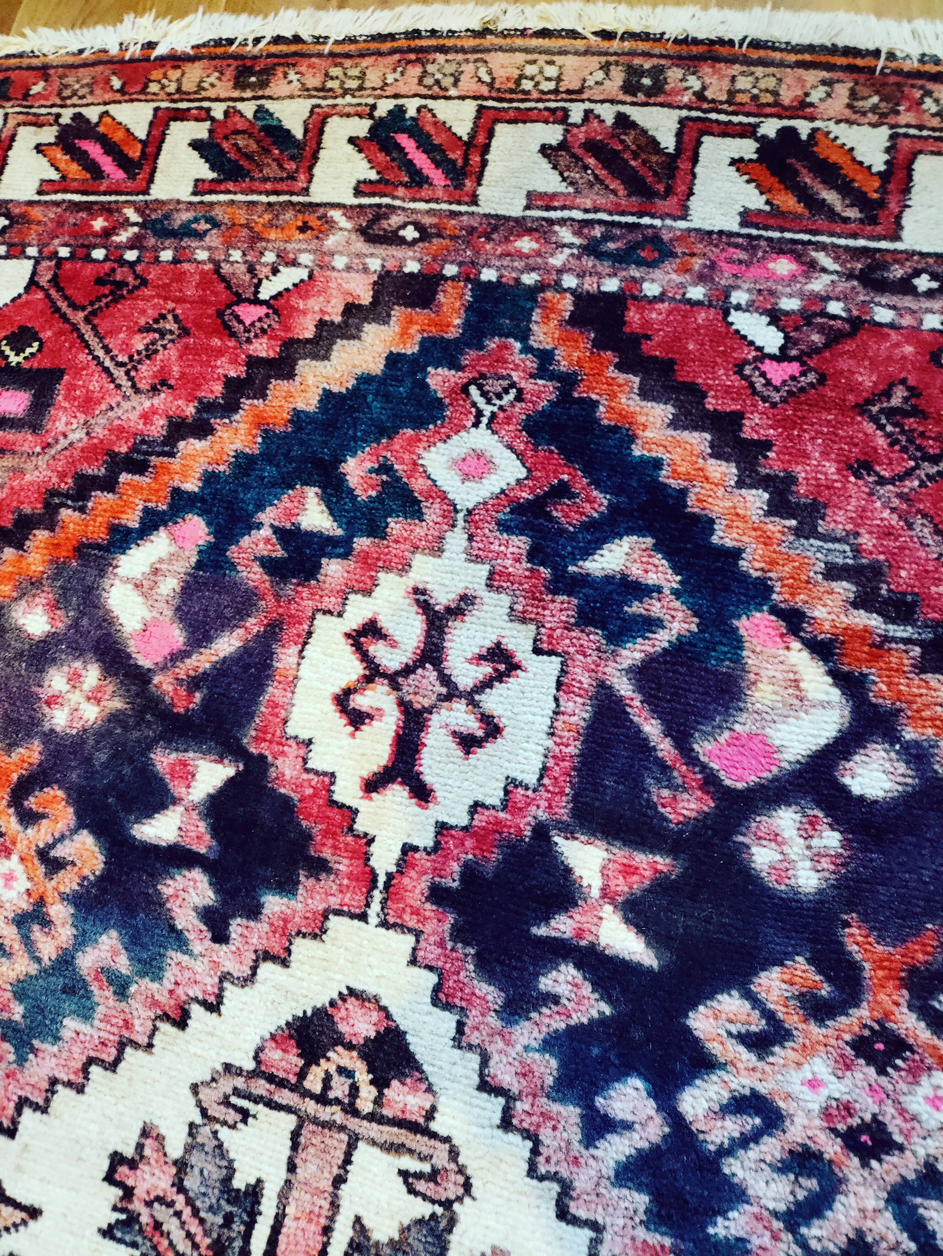Hand-knotted wool Bakhtiar Persian rug