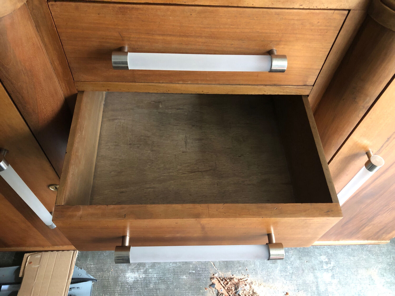 1930s Art Deco buffet in solid walnut