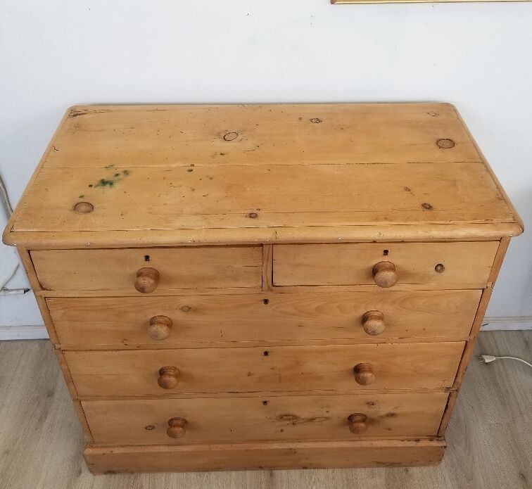 English pine dresser