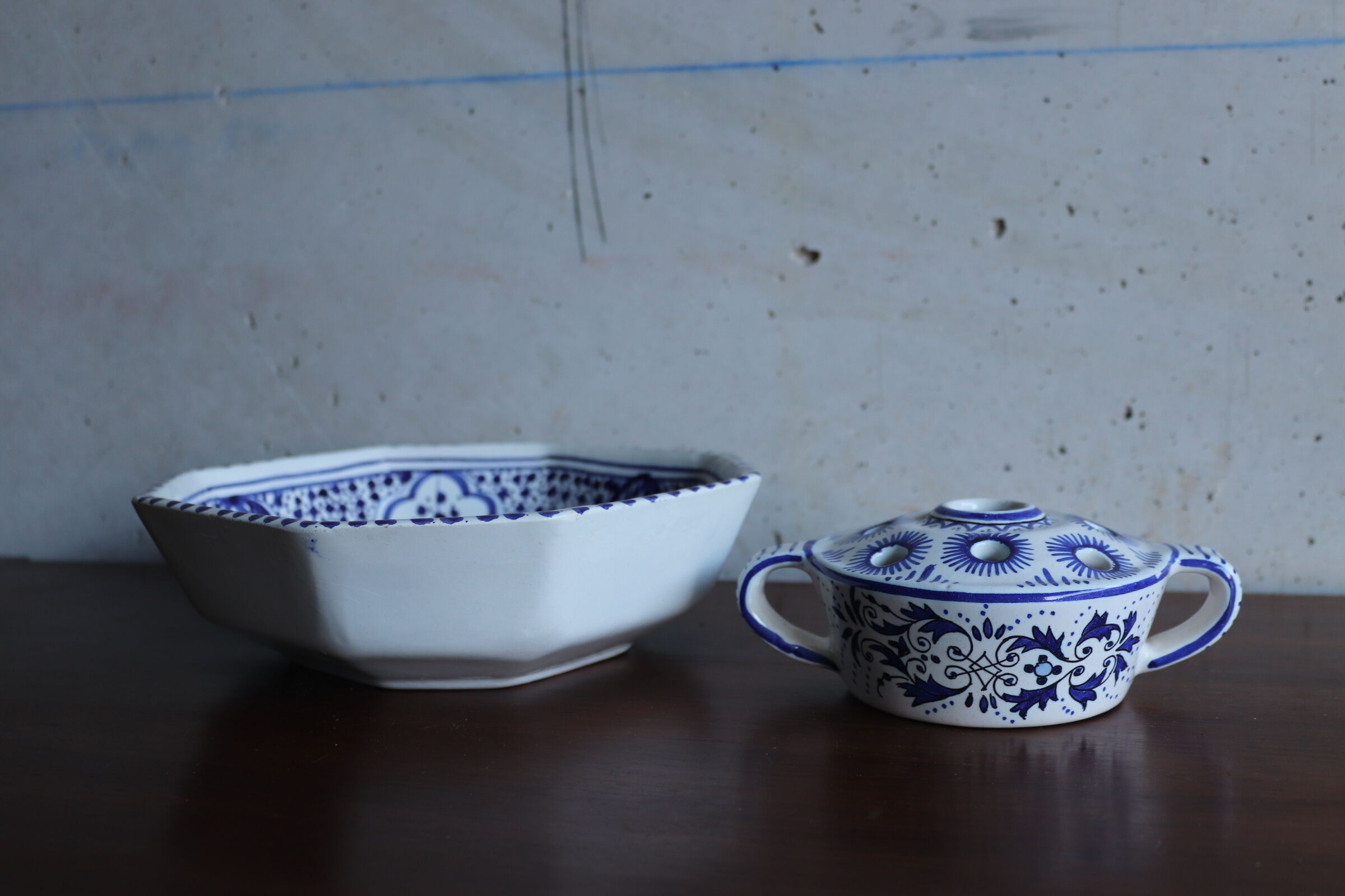 Empty pocket and a sting oriental flower