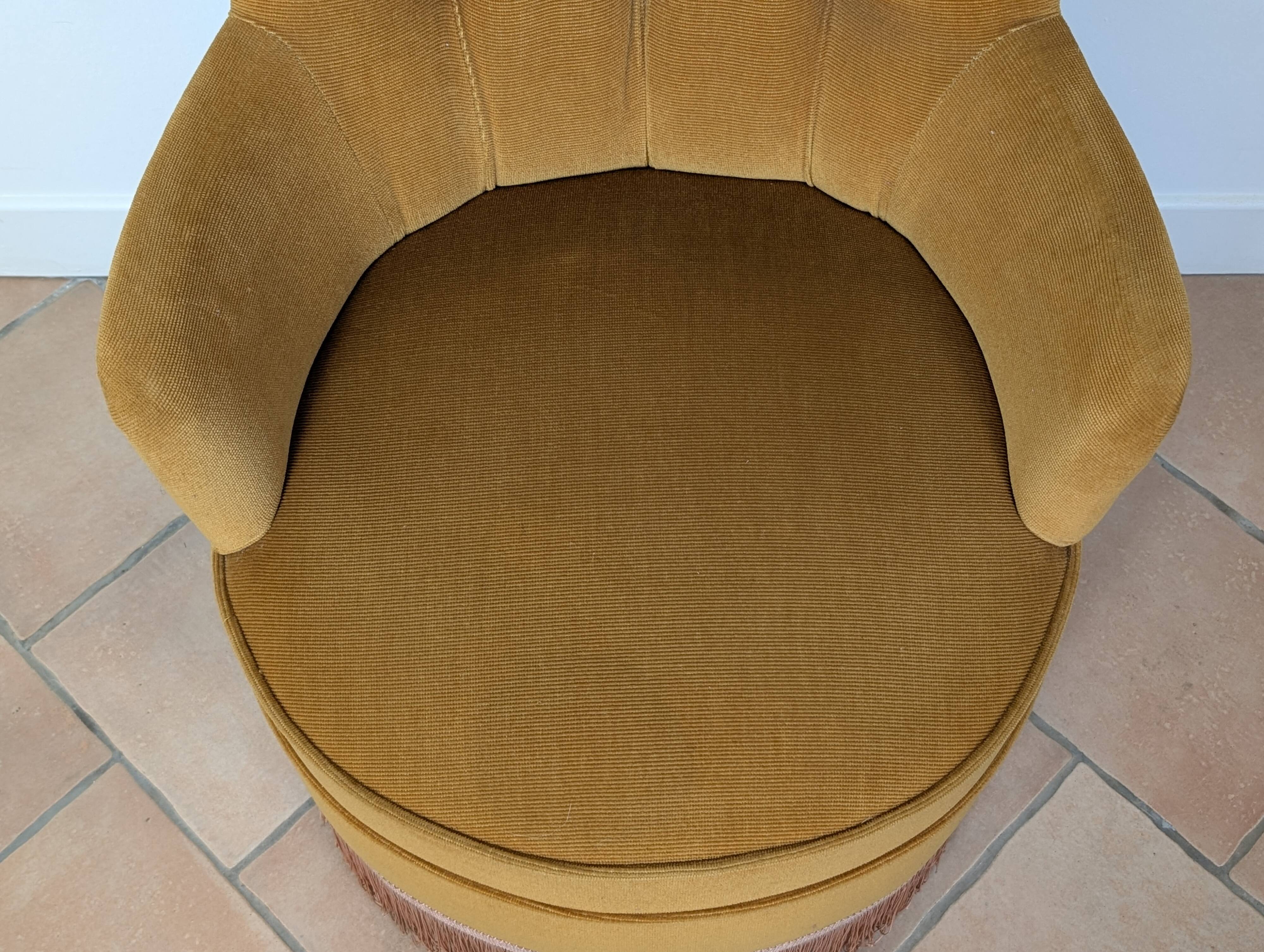 Fauteuil crapaud en velours