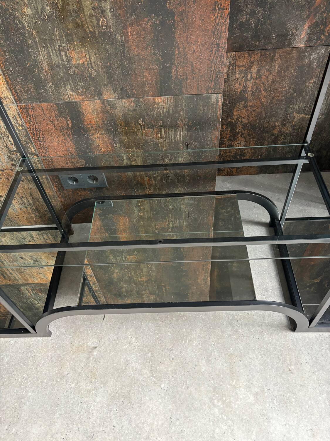 Séparateur de pièce/vitrine au design vintage