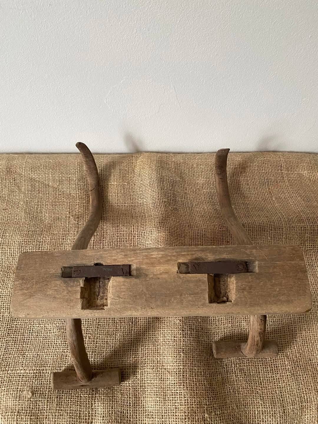 Natural wood coat and hat rack with 2 hooks