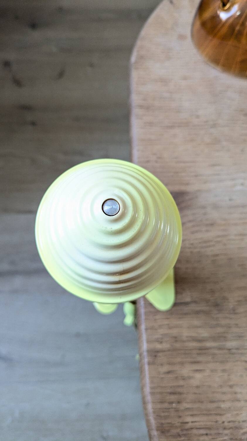 Mushroom clip lamp