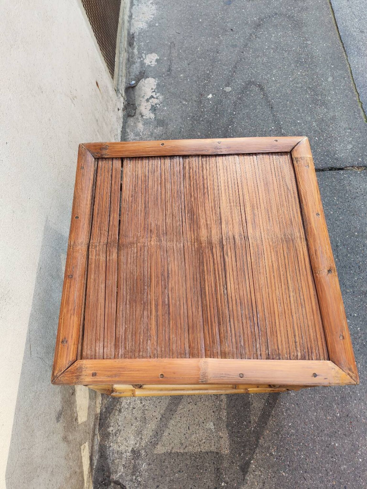 Table basse en bambou