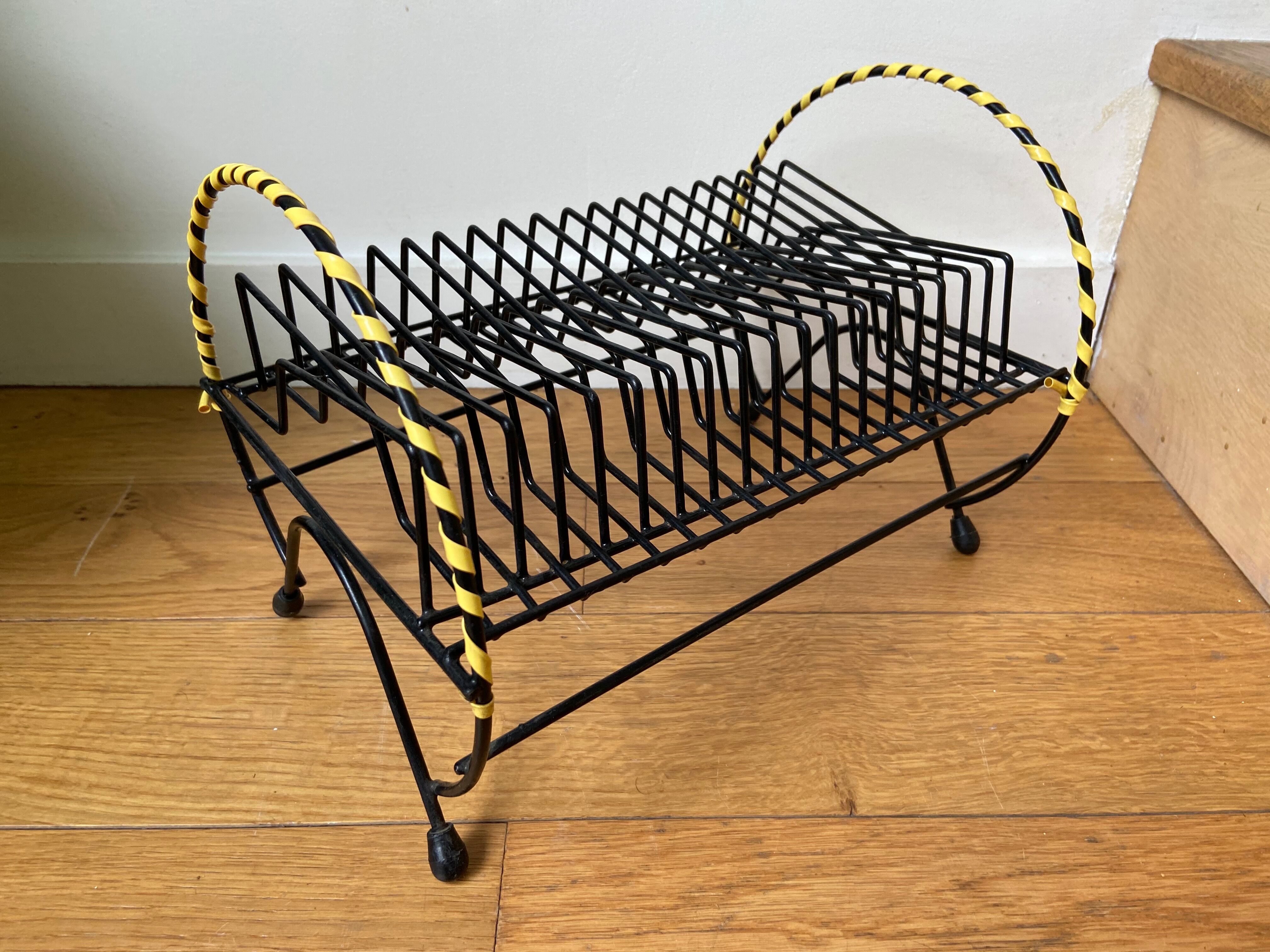 Black metal and scoubidou vinyl holders