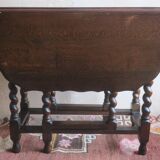 Farmhouse patinated extendable dining table in oak with carved edge, 1900