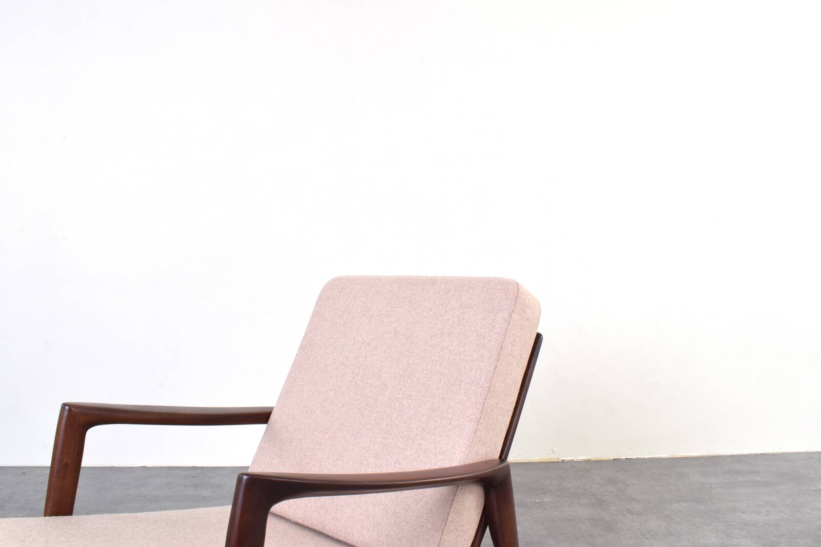 Mid-Century Stefan Lounge Chair, 1960s