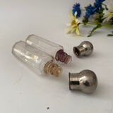 Set of 2 bottles of perfume